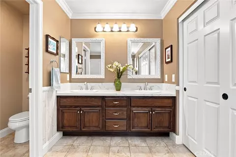 Bath - 65 Linhaven, Irvine, CA 92602 photo 4 of 7