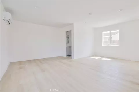 Living - 1043 W 151st St, Compton, CA 90220 photo 3 of 6