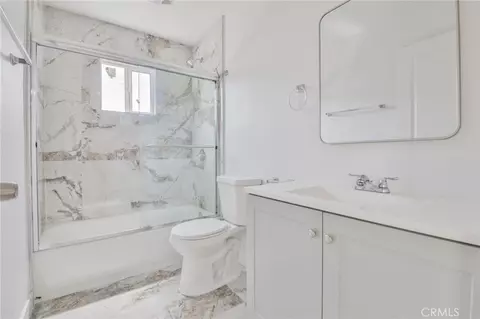 Bath - 1043 W 151st St, Compton, CA 90220 photo 7 of 7