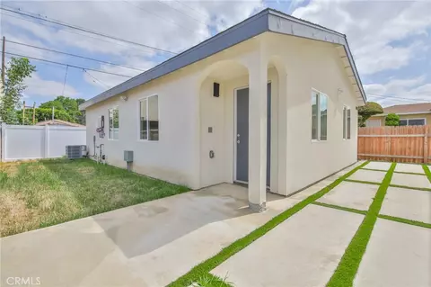 Exterior - 1043 W 151st St, Compton, CA 90220 photo 2 of 4