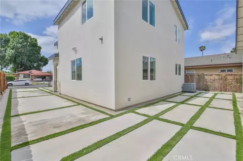 Exterior - 1043 W 151st St, Compton, CA 90220 photo 3 of 4