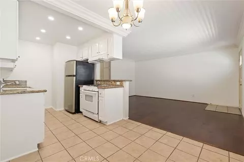 Living - 3425 E 15th #12D, Long Beach, CA 90804 photo 3 of 3