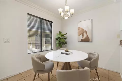 Dining - 3425 E 15th #12D, Long Beach, CA 90804 photo 1 of 2