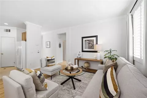 Living - 17537 Sagebrush, Carson, CA 90746 photo 2 of 5