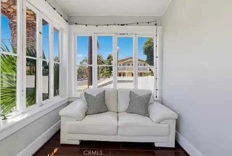 Exterior - 551 W 8th St, Long Beach, CA 90813 photo 8 of 16