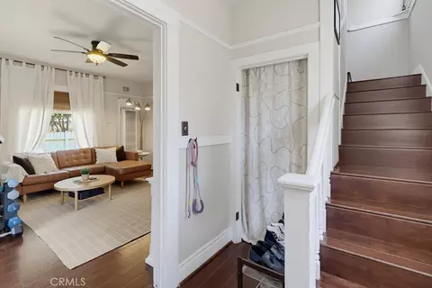 Entry Way - 551 W 8th St, Long Beach, CA 90813 photo 2 of 5