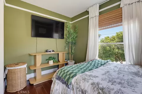 Bedroom - 551 W 8th St, Long Beach, CA 90813 photo 8 of 8