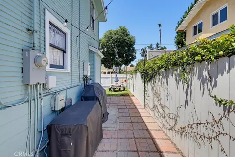 Exterior - 551 W 8th St, Long Beach, CA 90813 photo 9 of 16
