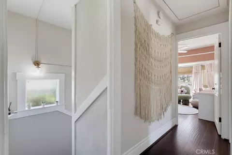 Entry Way - 551 W 8th St, Long Beach, CA 90813 photo 5 of 5