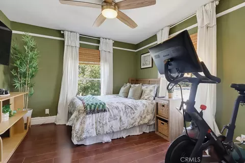 Bedroom - 551 W 8th St, Long Beach, CA 90813 photo 5 of 8