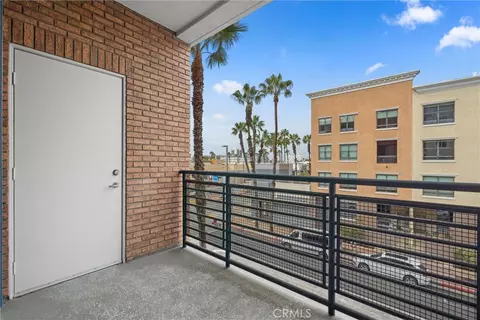 Exterior - 300 E 4th St #201, Long Beach, CA 90802 photo 1 of 1