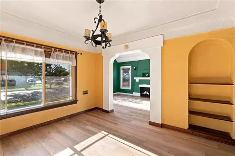 Living - 2390 Oregon, Long Beach, CA 90806 photo 6 of 7