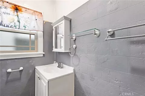 Bath - 2390 Oregon, Long Beach, CA 90806 photo 1 of 2