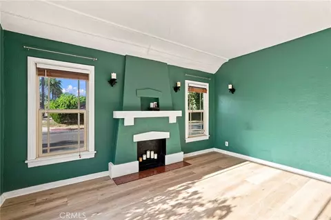 Living - 2390 Oregon, Long Beach, CA 90806 photo 1 of 7
