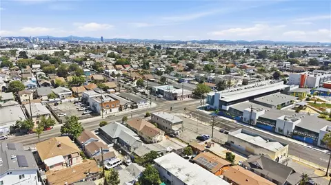View/Area - 1374 E Vernon, Los Angeles, CA 90011 photo 4 of 13