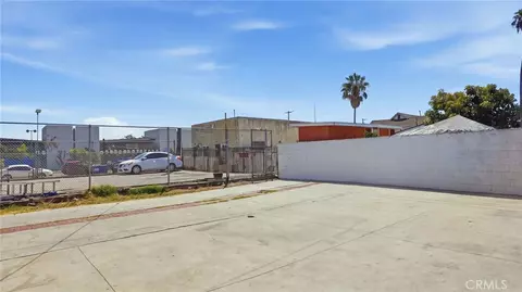 Exterior - 1374 E Vernon, Los Angeles, CA 90011 photo 4 of 6