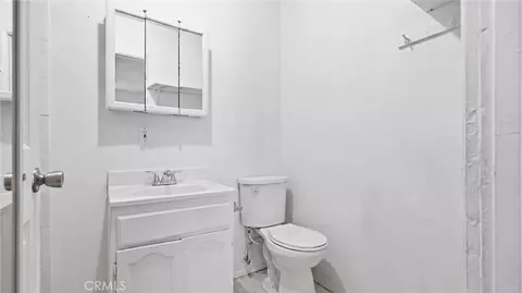 Bath - 1374 E Vernon, Los Angeles, CA 90011 photo 5 of 6