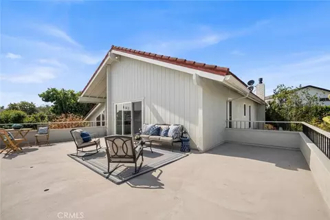 Exterior - 6310 E Vera Crst, Long Beach, CA 90815 photo 7 of 16