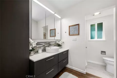 Bath - 6310 E Vera Crst, Long Beach, CA 90815 photo 2 of 4