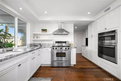 Kitchen - 6310 E Vera Crst, Long Beach, CA 90815 photo 4 of 6