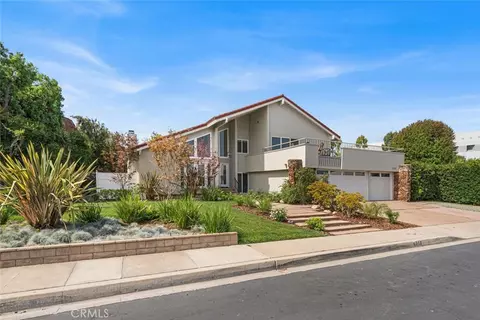 Exterior - 6310 E Vera Crst, Long Beach, CA 90815 photo 1 of 16
