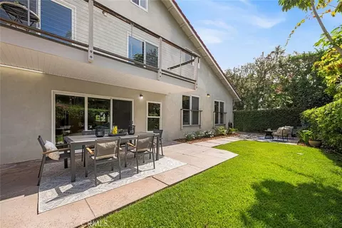 Exterior - 6310 E Vera Crst, Long Beach, CA 90815 photo 11 of 16