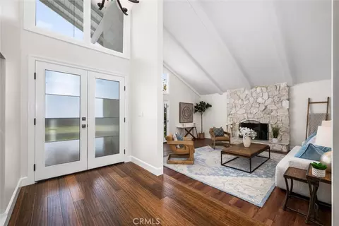 Entry Way - 6310 E Vera Crst, Long Beach, CA 90815 photo 1 of 5