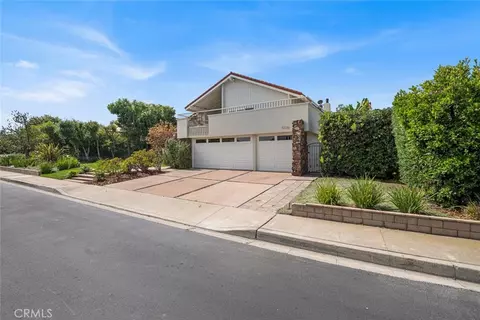 Exterior - 6310 E Vera Crst, Long Beach, CA 90815 photo 4 of 16