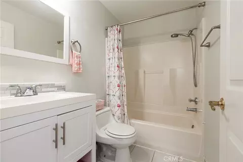 Bath - 2507 E 15th, Long Beach, CA 90804 photo 5 of 6