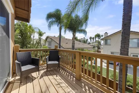 Exterior - 30953 Eagle Ct, Temecula, CA 92591 photo 4 of 8