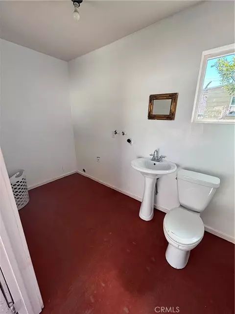 Bath - 242 E M, Colton, CA 92324 photo 1 of 2