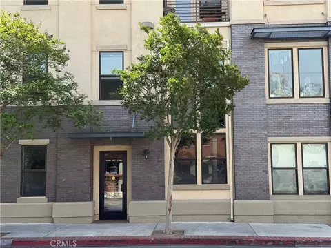 190 W 3rd St, Santa Ana, CA 92701