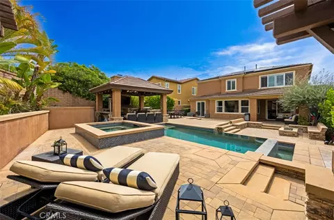 Exterior - 2709 Alamitos Rd, Brea, CA 92821 photo 8 of 12