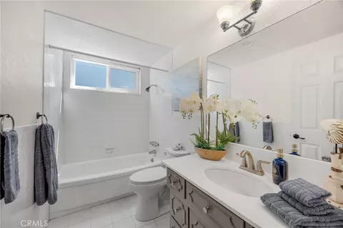 Bath - 2224 Braeburn Ave, Fullerton, CA 92831 photo 2 of 2