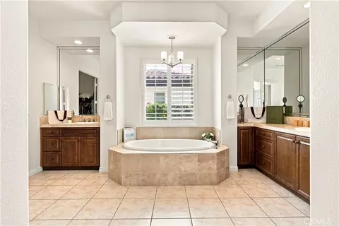 Bath - 78463 Blackstone Ct, Bermuda Dunes, CA 92203 photo 2 of 7