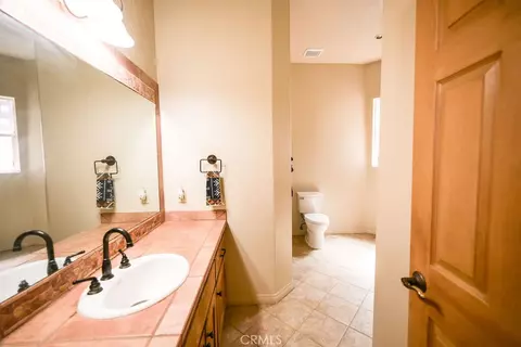 Bath - 19217 Idaleona, Perris, CA 92570 photo 3 of 3