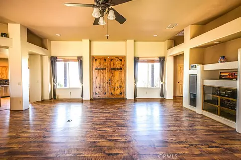 Living - 19217 Idaleona, Perris, CA 92570 photo 1 of 3