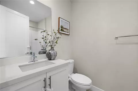 Bath - 253 Novel, Irvine, CA 92618 photo 1 of 6