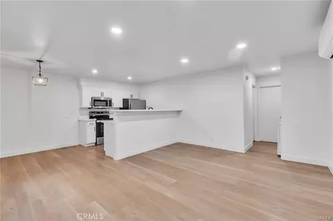 Living - 625 Orizaba, Long Beach, CA 90814 photo 10 of 10