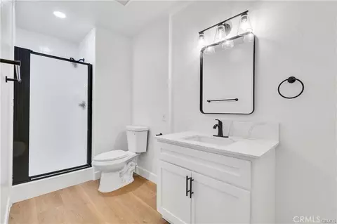 Bath - 625 Orizaba, Long Beach, CA 90814 photo 1 of 5