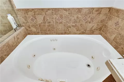 Bath - 6650 Pine Blf, Whittier, CA 90601 photo 4 of 7