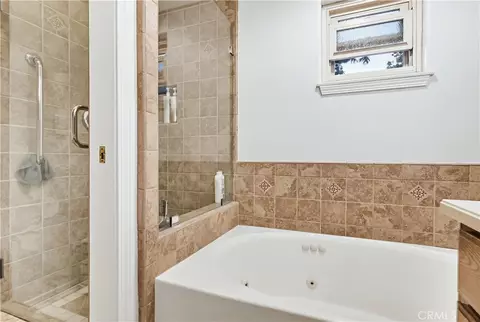 Bath - 6650 Pine Blf, Whittier, CA 90601 photo 7 of 7