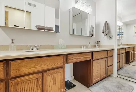 Bath - 6650 Pine Blf, Whittier, CA 90601 photo 5 of 7