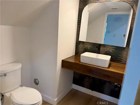 Bath - 828 E Davidson Ct, Brea, CA 92821 photo 1 of 4