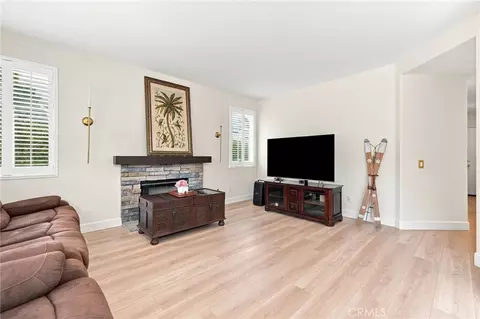 Living - 1848 Autumn Pl, Simi Valley, CA 93065 photo 1 of 2