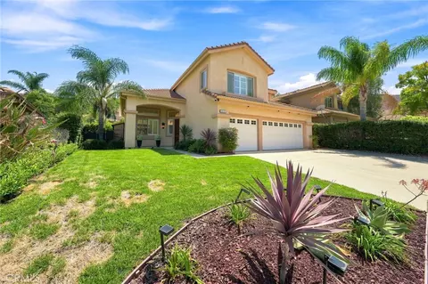 Exterior - 1848 Autumn Pl, Simi Valley, CA 93065 photo 2 of 10