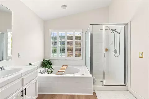 Bath - 1848 Autumn Pl, Simi Valley, CA 93065 photo 5 of 6
