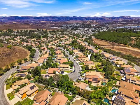 View/Area - 1848 Autumn Pl, Simi Valley, CA 93065 photo 5 of 7