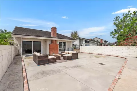 Exterior - 5171 Blackpool Rd, Westminster, CA 92683 photo 5 of 8