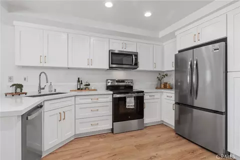 Kitchen - 5171 Blackpool Rd, Westminster, CA 92683 photo 5 of 5